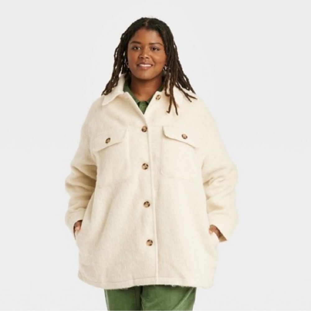 Universal Threads Women's Sherpa jacket size medium in ivory with pockets - Picture 1 of 10